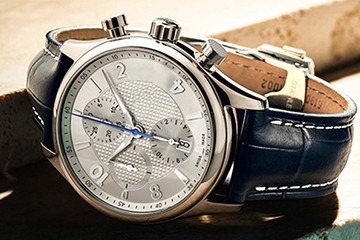 温州百达翡丽起雾了维修