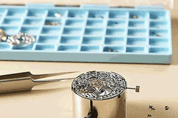 温州百达翡丽表起雾了维修